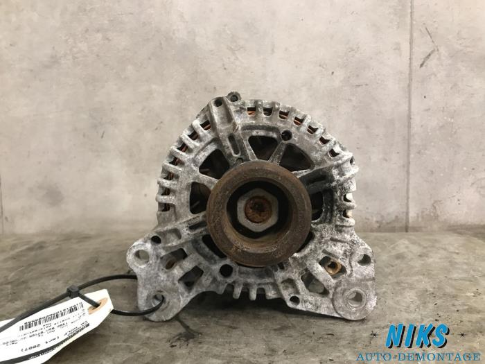 Dynamo from a Volkswagen Golf V (1K1) 1.4 16V 2007