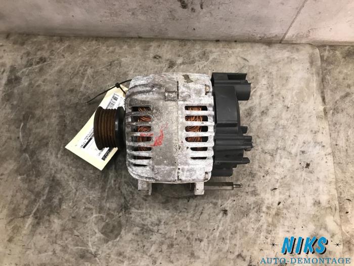 Dynamo from a Volkswagen Golf V (1K1) 1.4 16V 2007