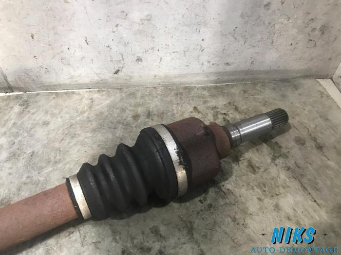 Front drive shaft, right from a Citroën C3 Pluriel (HB) 1.6 16V 2003