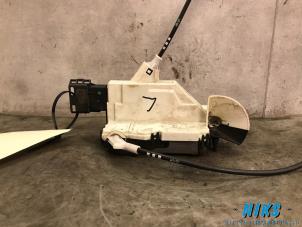 Used Door lock mechanism 2-door, left Peugeot 308 (4A/C) 1.6 16V THP 150 Price on request offered by Niks autodemontage