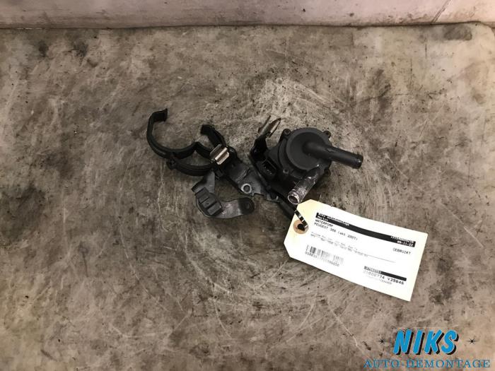 Begagnade Vattenpump Peugeot 308 (4A/C) 1.6 16V THP 150 Pris på förfrågan erbjuds av Niks autodemontage