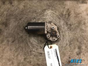 Used Front wiper motor Volkswagen Polo III (6N2) 1.4 Price on request offered by Niks autodemontage