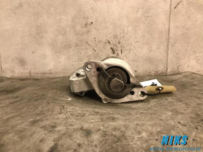 Begagnade Startmotor Renault Clio III (BR/CR) 1.2 16V 75 Pris på förfrågan erbjuds av Niks autodemontage