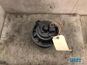 Used Heating and ventilation fan motor Citroen C1 1.0 Vti 68 12V Price on request offered by Niks autodemontage