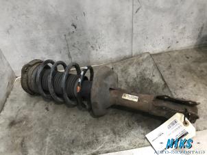 Used Front shock absorber rod, right Volkswagen Polo III (6N2) 1.4 16V 75 Price on request offered by Niks autodemontage