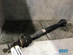 Used Front drive shaft, right Volkswagen Fox (5Z) 1.2 Price on request offered by Niks autodemontage