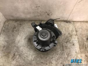 Used Heating and ventilation fan motor Fiat Punto III (199) 1.3 JTD Multijet 85 16V Price on request offered by Niks autodemontage