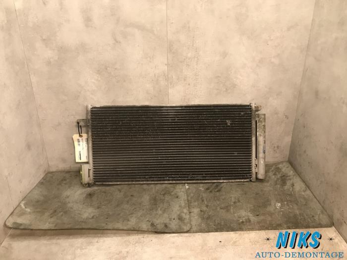 Air conditioning radiator from a Fiat Punto III (199) 1.3 JTD Multijet 85 16V 2010