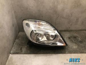 Used Headlight, right Renault Scénic I (JA) 1.6 16V Price on request offered by Niks autodemontage