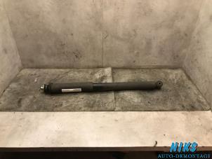Used Rear shock absorber, right Mercedes C Combi (S203) 2.0 C-200K 16V Price on request offered by Niks autodemontage