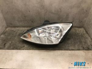 Used Headlight, left Ford Focus 1 Wagon 1.8 TDdi Price on request offered by Niks autodemontage