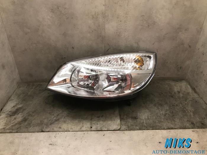 Headlight, left from a Renault Scenic 2006