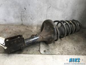 Used Rear shock absorber rod, left Hyundai Tucson (JM) 2.0 16V CVVT 4x2 Price on request offered by Niks autodemontage