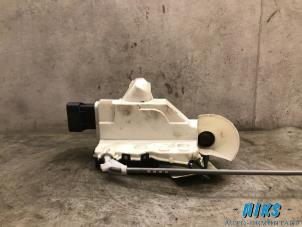 Used Door lock mechanism 4-door, front left Citroen C4 Cactus (0B/0P) 1.2 PureTech 82 12V Price on request offered by Niks autodemontage