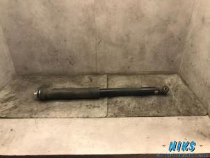 Used Rear shock absorber, right Toyota Yaris II (P9) 1.33 16V Dual VVT-I Price on request offered by Niks autodemontage