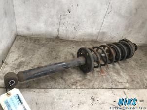 Used Rear shock absorber rod, right Volkswagen Golf III Cabrio Restyling (1E7) 2.0 Price on request offered by Niks autodemontage