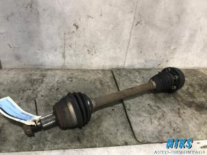 Used Front drive shaft, left Volkswagen Golf IV (1J1) 1.4 16V Price on request offered by Niks autodemontage