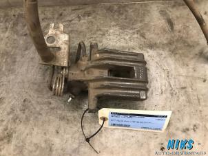 Used Rear brake calliper, right Volkswagen Caddy III (2KA,2KH,2CA,2CH) 2.0 SDI Price on request offered by Niks autodemontage