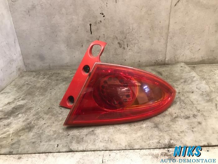 Luz trasera derecha de un Seat Leon (1P1) 1.6 2005