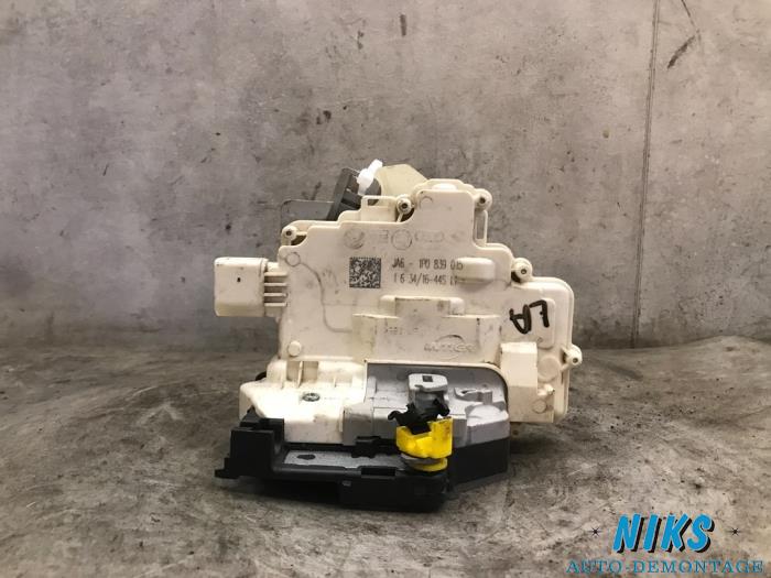 Rear door lock mechanism 4-door, left Seat Leon 1.6 - 1P0839015