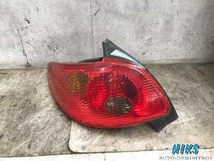 Used Taillight, left Peugeot 206 (2A/C/H/J/S) 1.4 XR,XS,XT,Gentry Price on request offered by Niks autodemontage