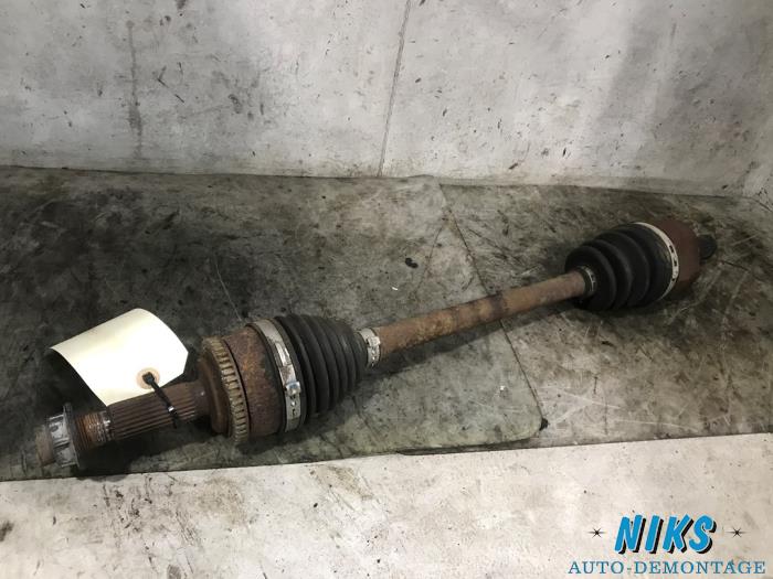Front drive shaft, left from a Hyundai i10 (B5) 1.2 16V 2014