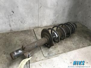 Used Front shock absorber rod, right Toyota Aygo (B10) 1.0 12V VVT-i Price on request offered by Niks autodemontage