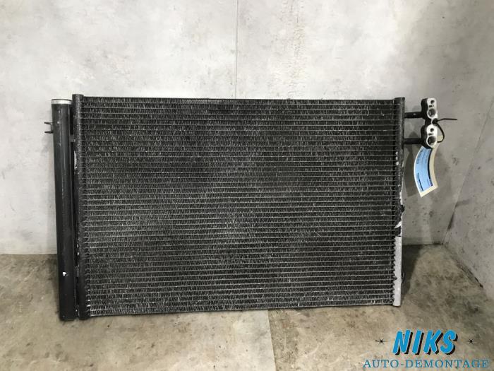 Air conditioning radiator from a BMW 3 serie Touring (E91) 320i 16V 2008