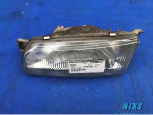 Used Headlight, left Mitsubishi Lancer Wagon (CB/CD) 1.6i 16V Price on request offered by Niks autodemontage