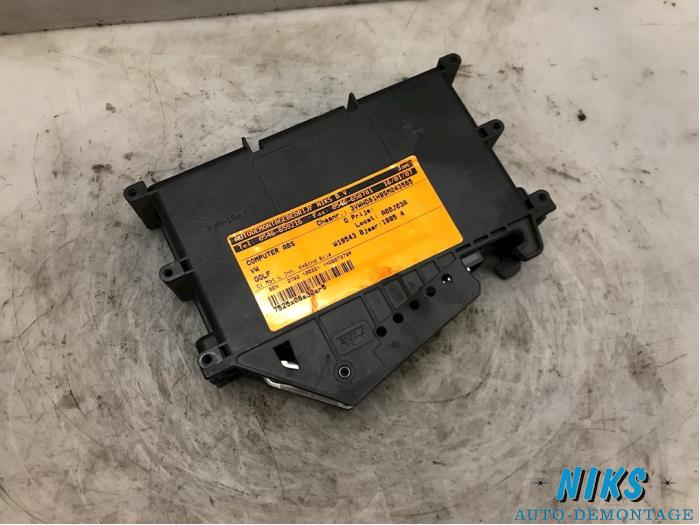 Usagé Ordinateur ABS Volkswagen Golf III (1H1) 2.8 VR6 Prix sur demande proposé par Niks autodemontage