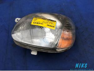 Używane Reflektor lewy Hyundai Atos 1.0 12V Cena na żądanie oferowane przez Niks autodemontage