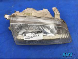 Used Headlight, right Suzuki Swift (SF310/413) 1.3 Price on request offered by Niks autodemontage