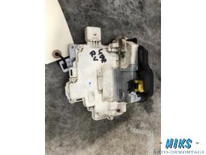 Used Front door lock mechanism 4-door, right Audi A3 Sportback (8PA) 1.6 Price on request offered by Niks autodemontage
