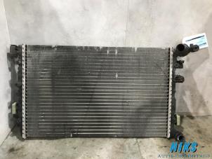 Used Radiator Volkswagen Polo IV (9N1/2/3) 1.4 16V Price on request offered by Niks autodemontage