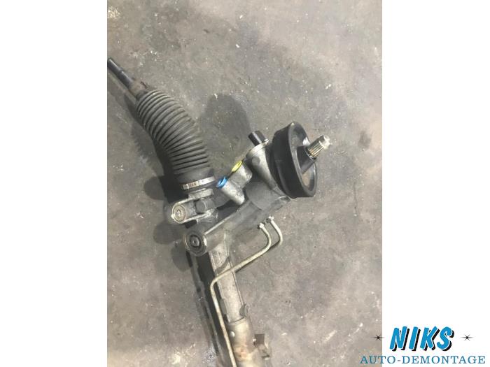 Power steering box from a Volkswagen Polo IV (9N1/2/3) 1.4 16V 2002