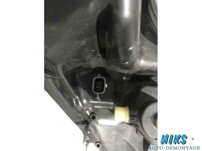 Faro derecha de un Renault Scénic II (JM) 1.6 16V 2004