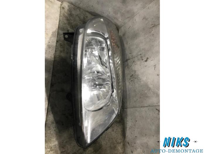 Faro derecha de un Renault Scénic II (JM) 1.6 16V 2004