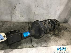 Used Front shock absorber rod, right Renault Kangoo Express (FC) 1.5 dCi 60 Price on request offered by Niks autodemontage