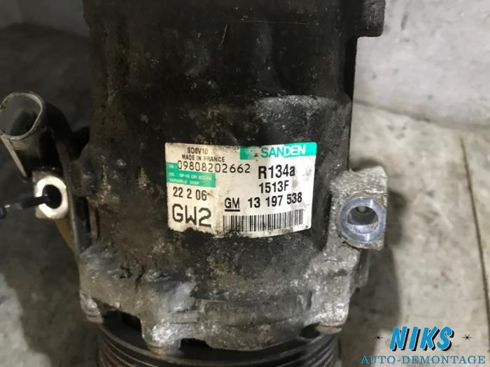 Air conditioning pump from a Opel Corsa C (F08/68) 1.3 CDTi 16V 2006