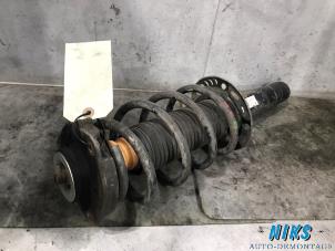 Used Front shock absorber rod, right Volkswagen Caddy III (2KA,2KH,2CA,2CH) 1.6 TDI 16V Price on request offered by Niks autodemontage