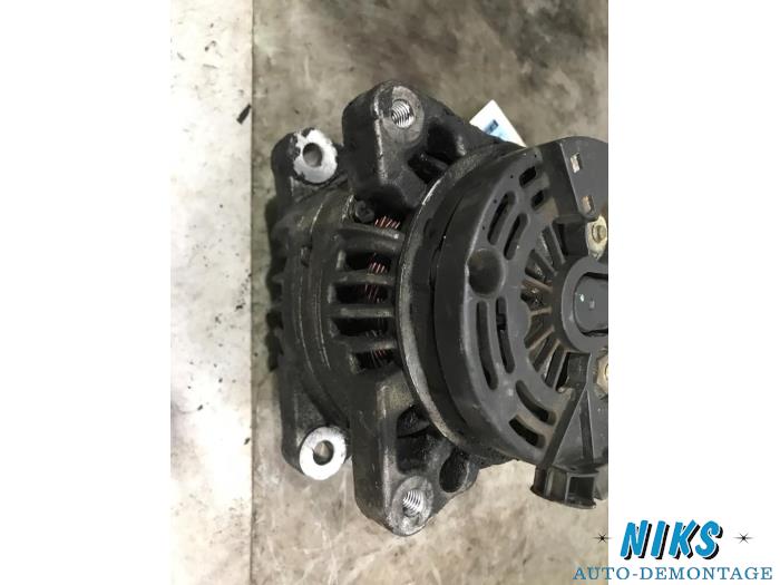 Dynamo from a Peugeot Partner 2.0 HDi 2002