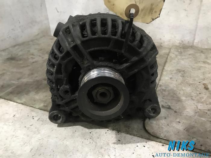 Dynamo from a Peugeot Partner 2.0 HDi 2002