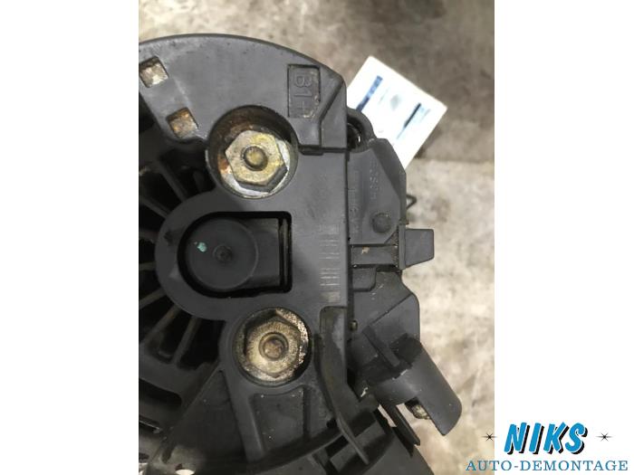 Dynamo from a Peugeot Partner 2.0 HDi 2002