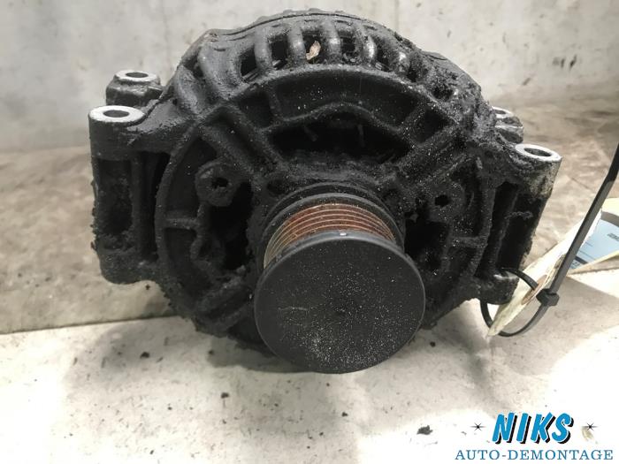 Usagé Dynamo Mercedes Vito (638.0) Prix sur demande proposé par Niks autodemontage