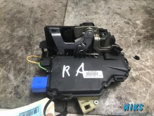 Used Rear door mechanism 4-door, right Volkswagen Polo IV (9N1/2/3) 1.4 16V 75 Price on request offered by Niks autodemontage