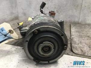 Used Air conditioning pump Volkswagen Polo IV (9N1/2/3) 1.4 16V 75 Price on request offered by Niks autodemontage