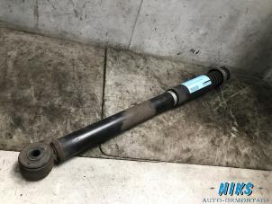 Used Rear shock absorber, left Renault Clio II (BB/CB) 1.6 Price on request offered by Niks autodemontage
