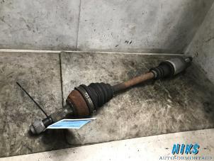 Used Front drive shaft, left Peugeot 106 II 1.1 XN,XR,XT,Accent Price on request offered by Niks autodemontage