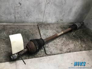 Used Front drive shaft, right Peugeot 106 II 1.1 XN,XR,XT,Accent Price on request offered by Niks autodemontage