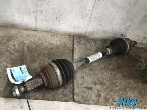 Used Front drive shaft, left Renault Zoé (AG) Price on request offered by Niks autodemontage